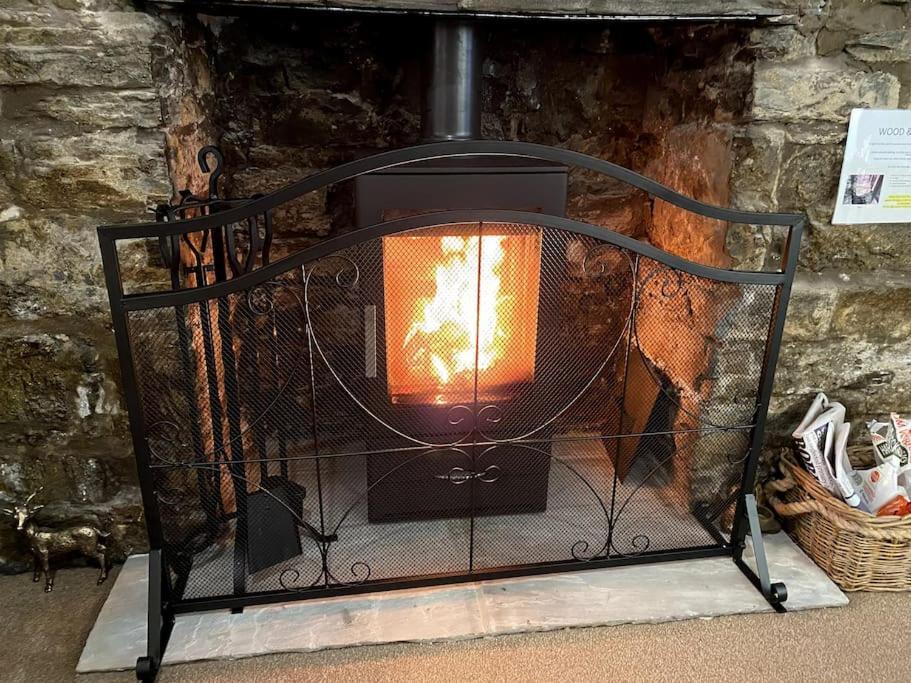 The Cwtch, Log Fire, Sleeps 6, Nr Zip World, Brecon And Bike Park Wales Vila Aberdare Exterior foto